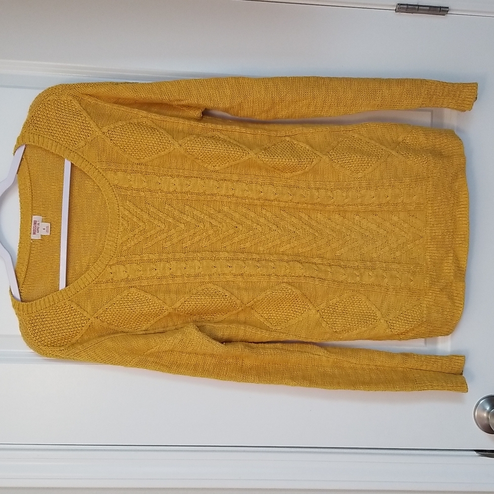 Mossimo sweater